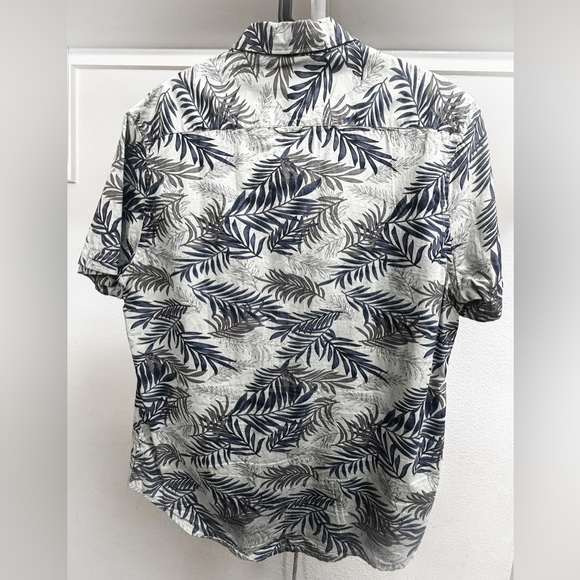 Demin & Flower Short Sleeve Button Up - Floral Design - Picture 3 of 3